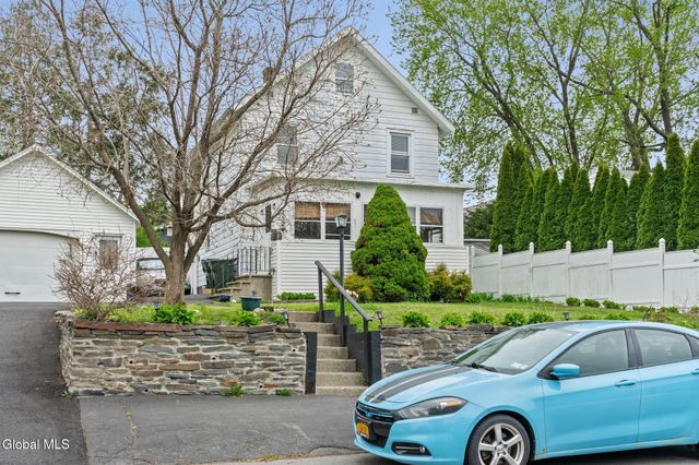 1524 Avenue A, Watervliet, NY 12189