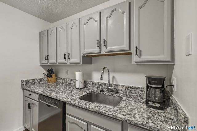 142 Spyglass Court 142, Torrington, CT 06790