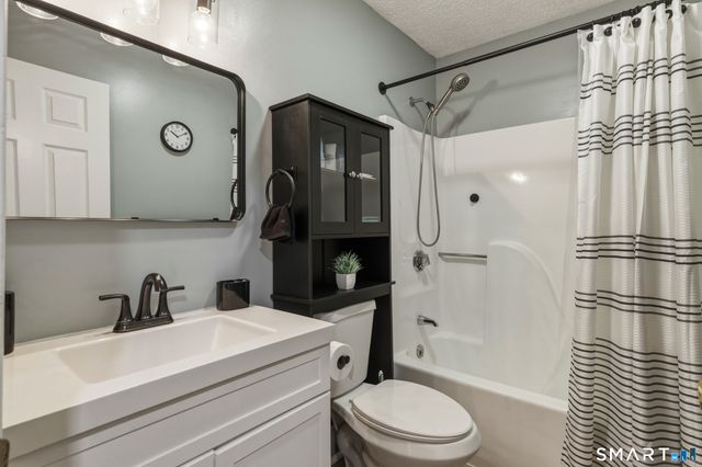 142 Spyglass Court 142, Torrington, CT 06790