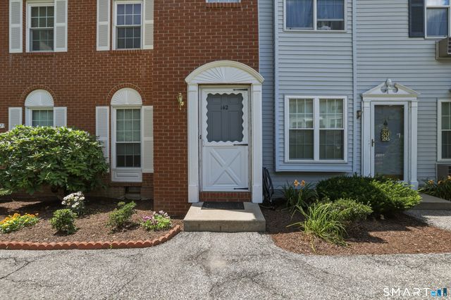 142 Spyglass Court 142, Torrington, CT 06790