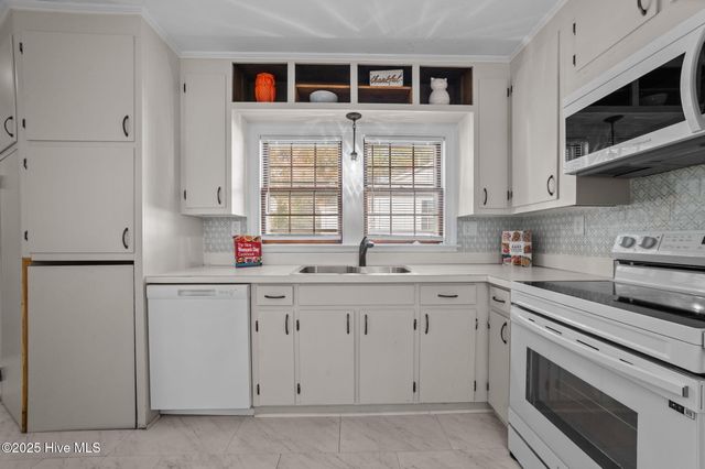 1500 Pollock Street, Kinston, NC 28501