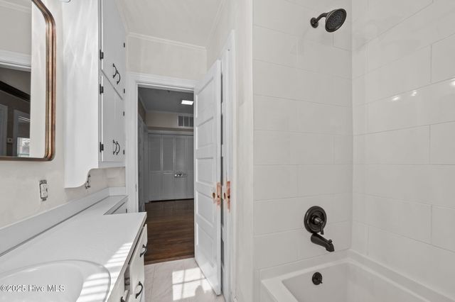 1500 Pollock Street, Kinston, NC 28501