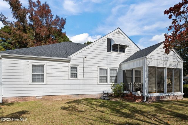 1500 Pollock Street, Kinston, NC 28501
