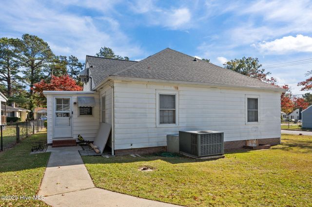 1500 Pollock Street, Kinston, NC 28501