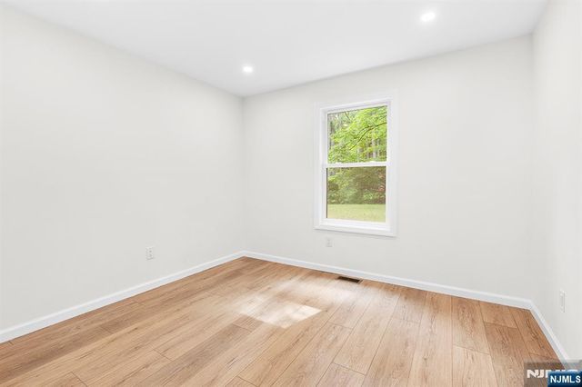 39 Old Road, Ringwood, NJ 07456