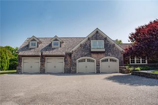 58 Ridge Road, Newport, RI 02840