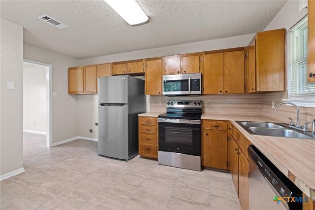 704 N 7th Street, Copperas Cove, TX 76522