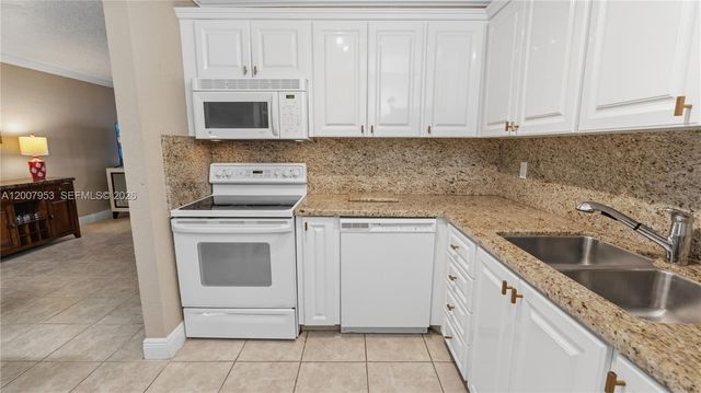 6315 Bay Club Drive 3, Fort Lauderdale, FL 33308