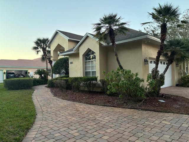 8125 COURTLEIGH, Orlando, FL 32835