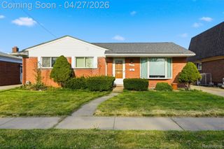26840 Merideth Dr, Warren, MI 48091