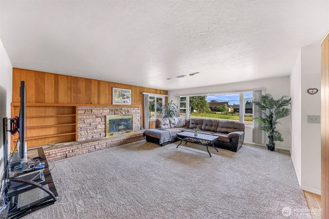 504 E Smith Road, Bellingham, WA 98226