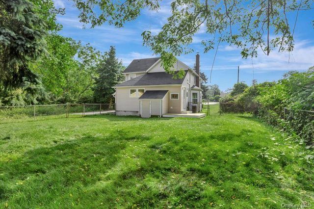 48 Senix Avenue, Center Moriches, NY 11934