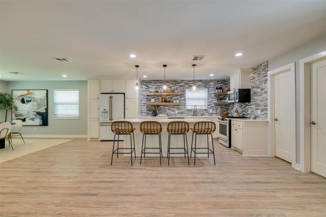2405 NW 59th Street, Oklahoma City, OK 73112