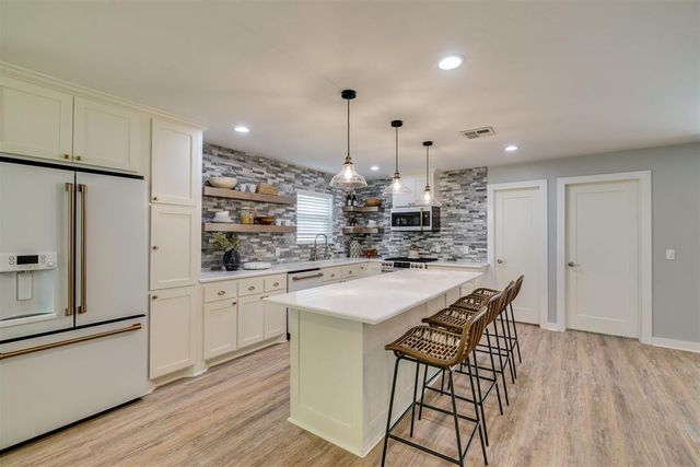 2405 NW 59th Street, Oklahoma City, OK 73112
