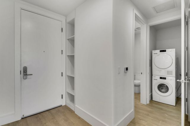 220 Lake Shore Drive 815, West Palm Beach, FL 33403