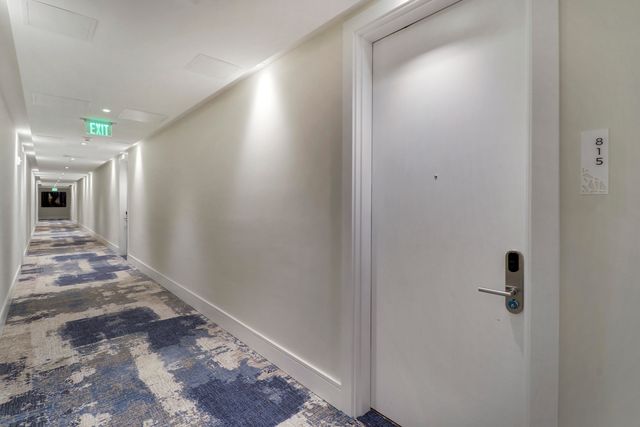 220 Lake Shore Drive 815, West Palm Beach, FL 33403