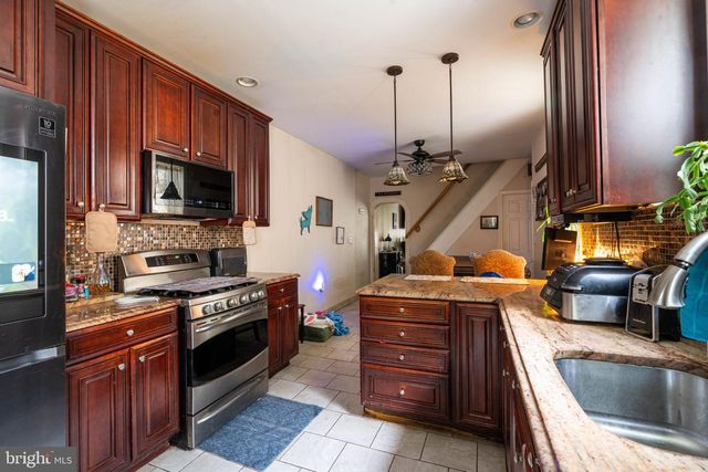 222 CHRISTIAN ST, Philadelphia, PA 19147