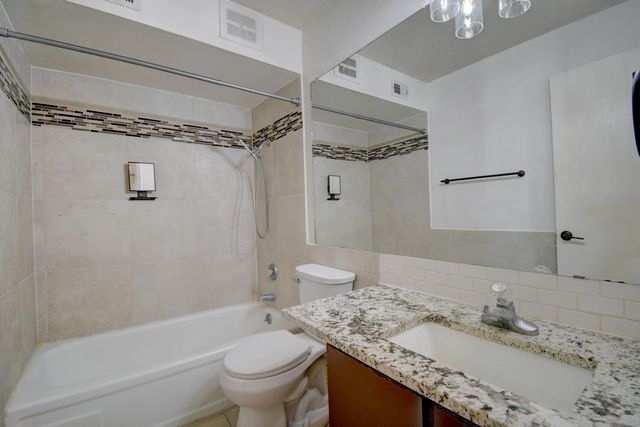 3833 Montgomery Boulevard NE APT 534, Albuquerque, NM 87109