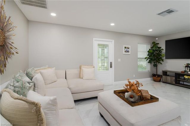 5170 19th CT SW, Naples, FL 34116