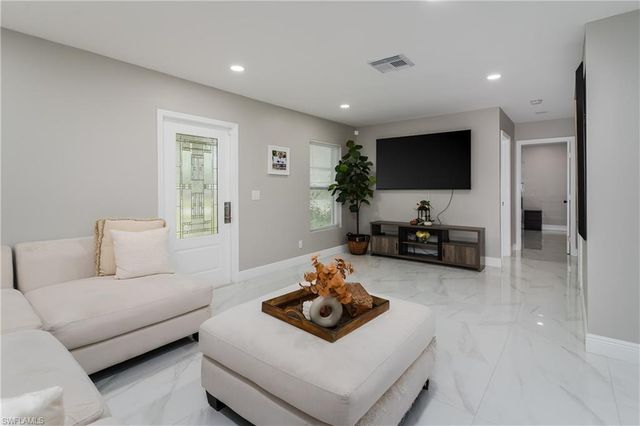 5170 19th CT SW, Naples, FL 34116