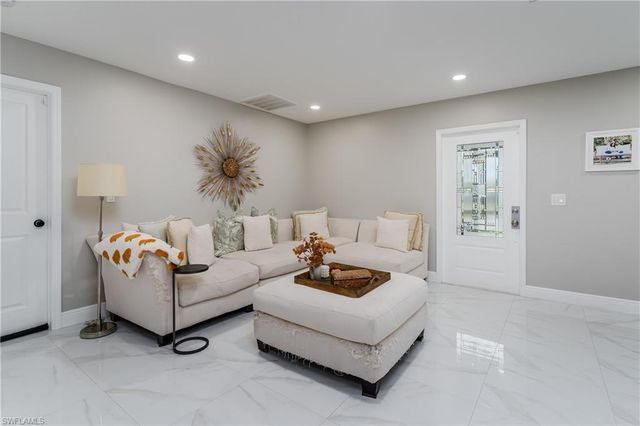 5170 19th CT SW, Naples, FL 34116