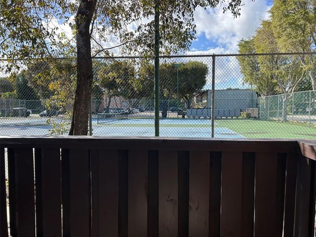 10740 N Kendall Dr L19, Miami, FL 33176