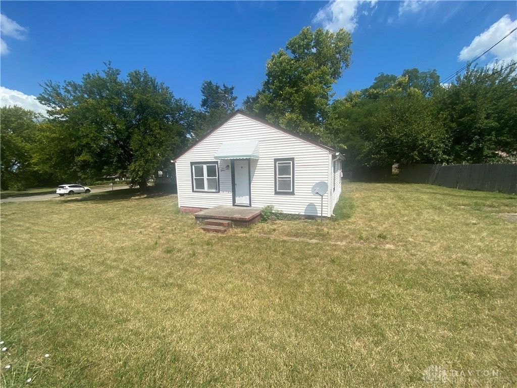 415 W Dayton Yellow Springs Road, Fairborn, OH 45324