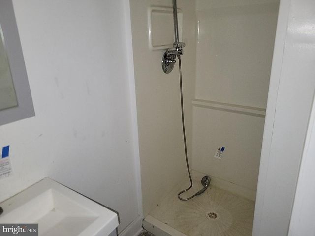833 ARNCLIFFE RD, Baltimore, MD 21221