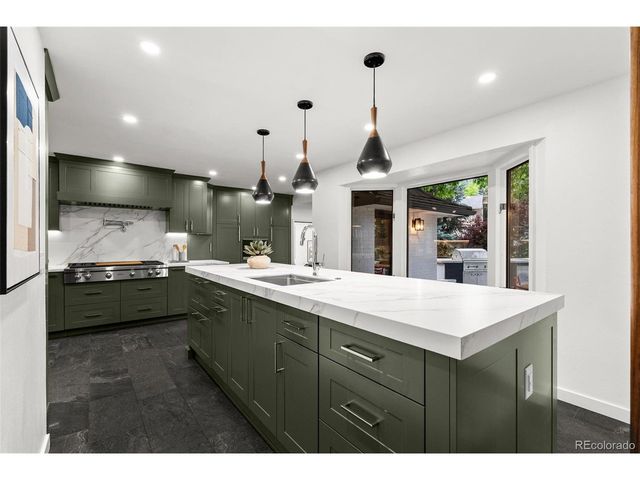 4952 W Lake Pl, Littleton, CO 80123