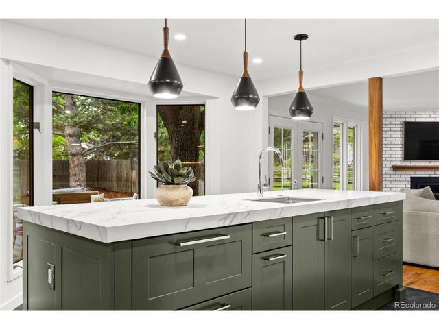 4952 W Lake Pl, Littleton, CO 80123