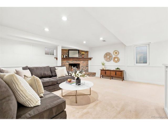 4952 W Lake Pl, Littleton, CO 80123