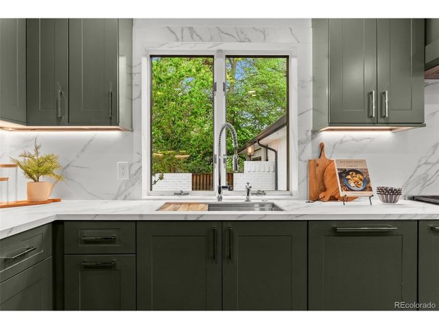 4952 W Lake Pl, Littleton, CO 80123
