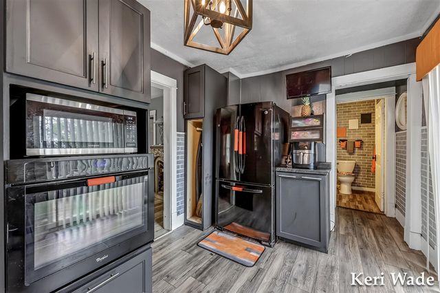 1099 Aurora Avenue, Muskegon, MI 49442