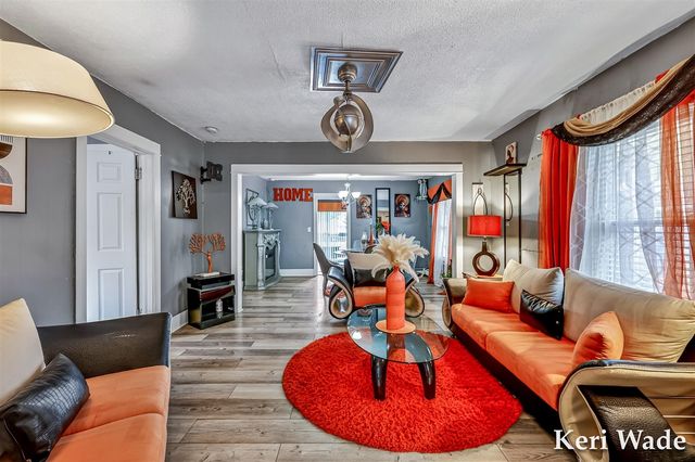1099 Aurora Avenue, Muskegon, MI 49442