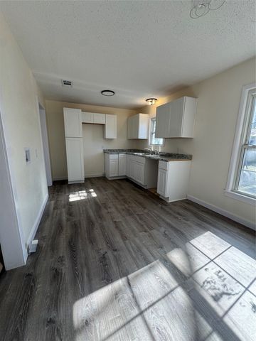 214 E Acheson Street, Denison, TX 75021