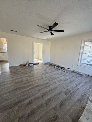 214 E Acheson Street, Denison, TX 75021