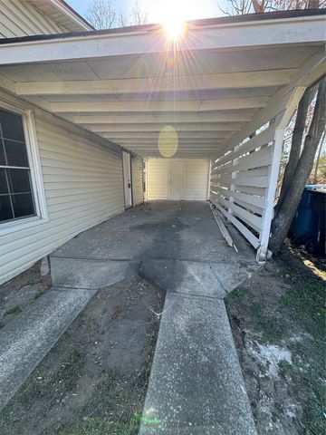 214 E Acheson Street, Denison, TX 75021