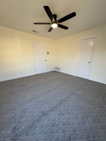 214 E Acheson Street, Denison, TX 75021