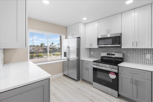 19029 US HIGHWAY 19 N 21E, Clearwater, FL 33764