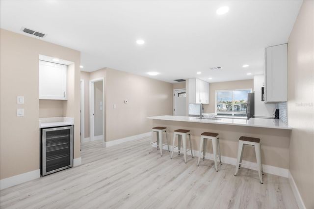 19029 US HIGHWAY 19 N 21E, Clearwater, FL 33764