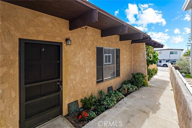 102 Avenida Pelayo B, San Clemente, CA 92672