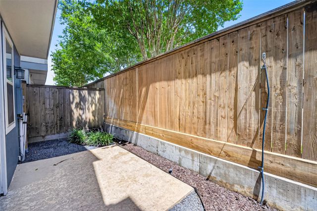 11924 Stirling Row Lane, Houston, TX 77082