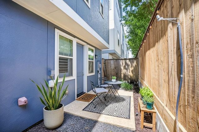 11924 Stirling Row Lane, Houston, TX 77082