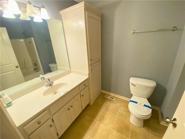7104 E 163rd Terrace, Belton, MO 64012