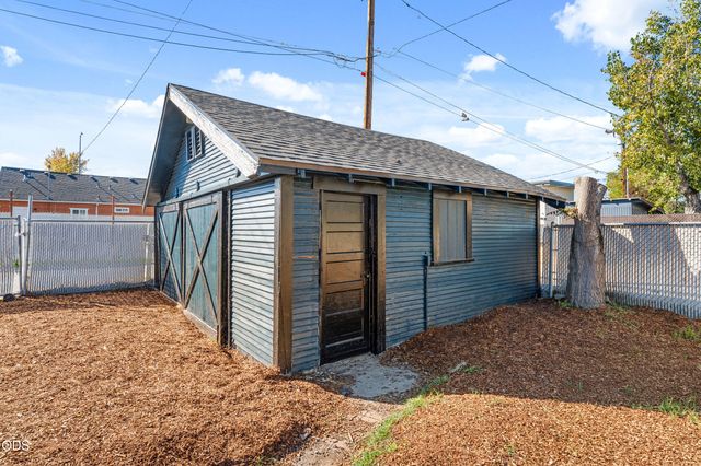 13 Kenwood Avenue, Medford, OR 97501