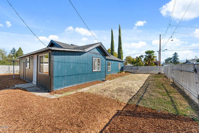13 Kenwood Avenue, Medford, OR 97501