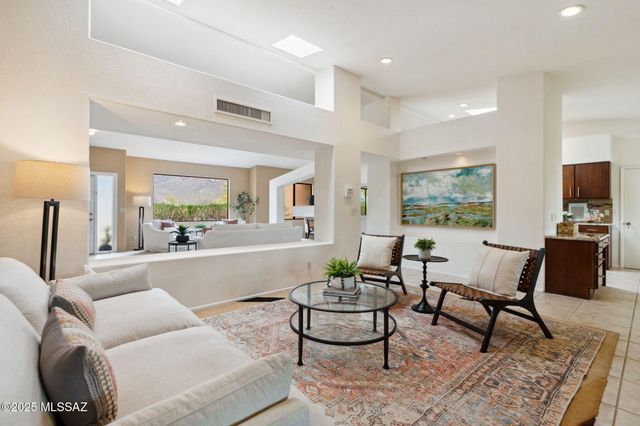 9777 N Korte Lane, Tucson, AZ 85704