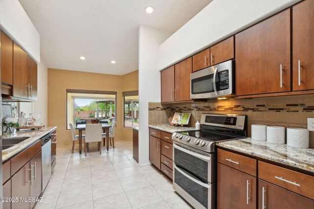 9777 N Korte Lane, Tucson, AZ 85704