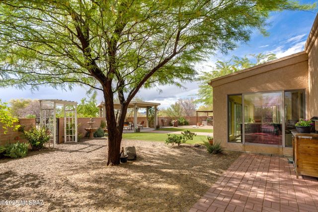 9777 N Korte Lane, Tucson, AZ 85704