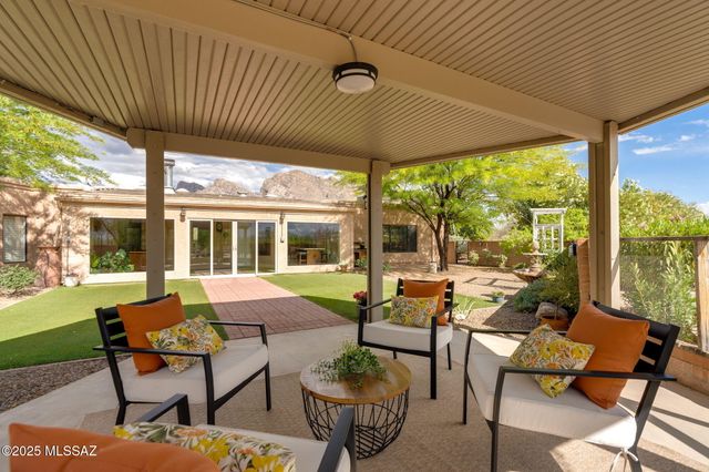 9777 N Korte Lane, Tucson, AZ 85704